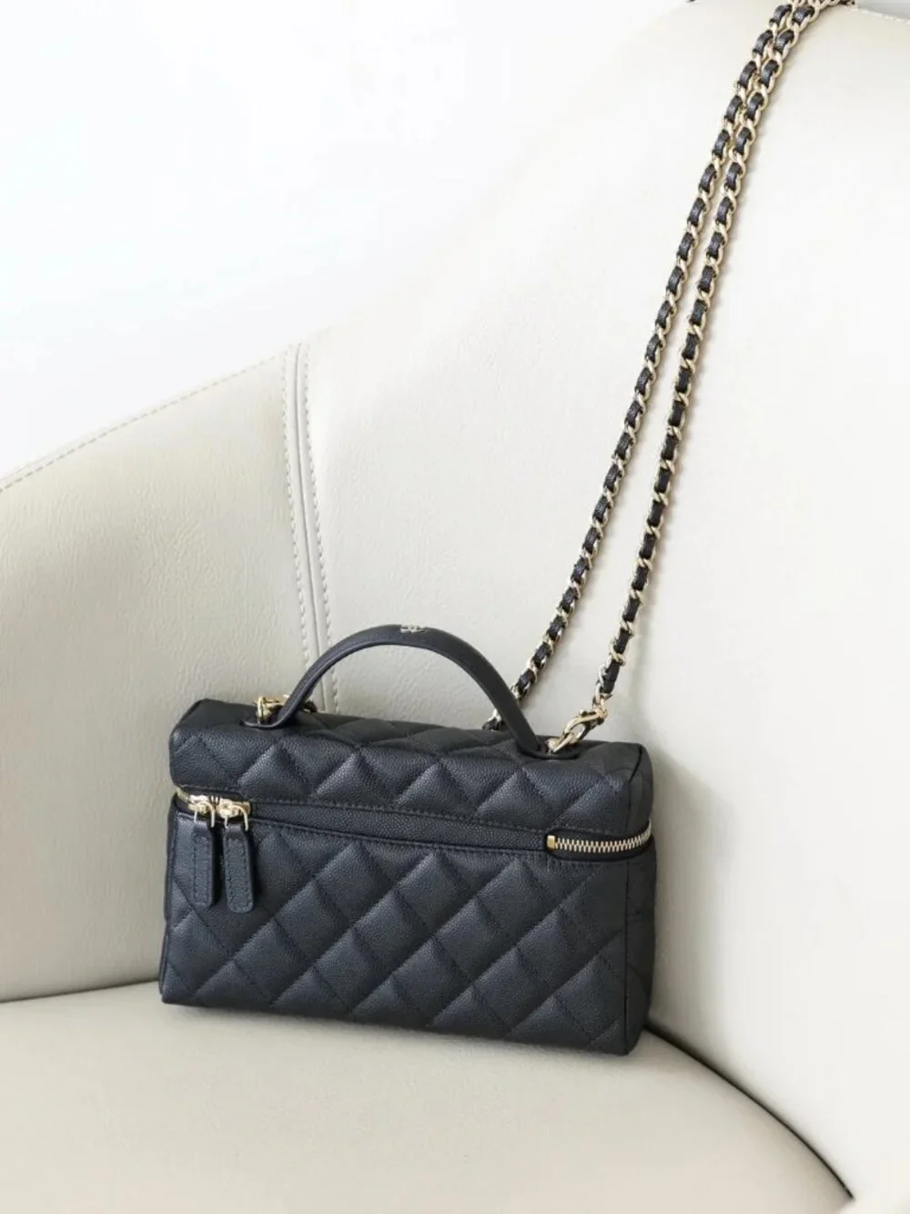 Classic CHANEL Bags: A Stylish and Versatile Choice for Elegance